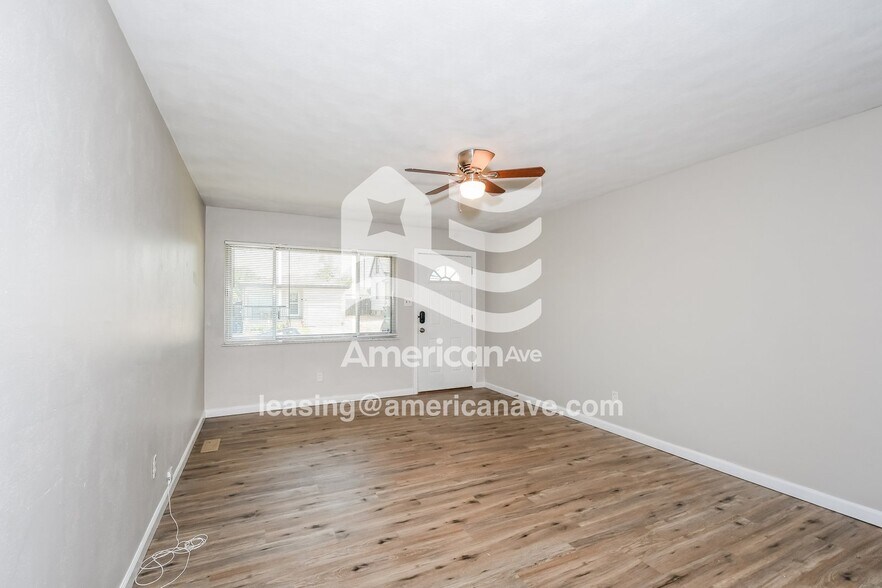 Building Photo - 5226 Vine Ave