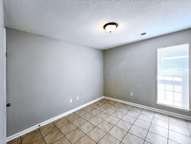 Building Photo - 1821 Central Trails Dr