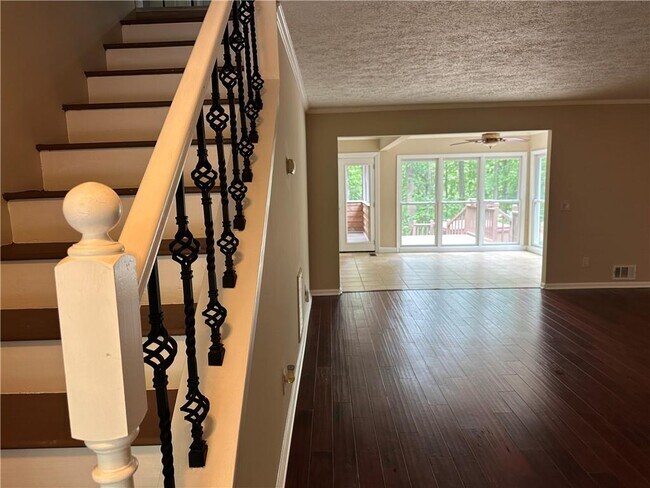 Building Photo - 2583 Parker Trail