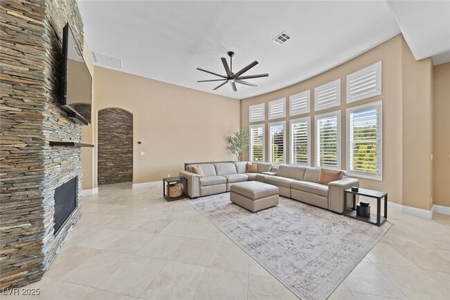 Building Photo - 1311 Panini Dr