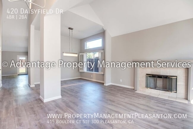 Building Photo - 420 Daisyfield Dr