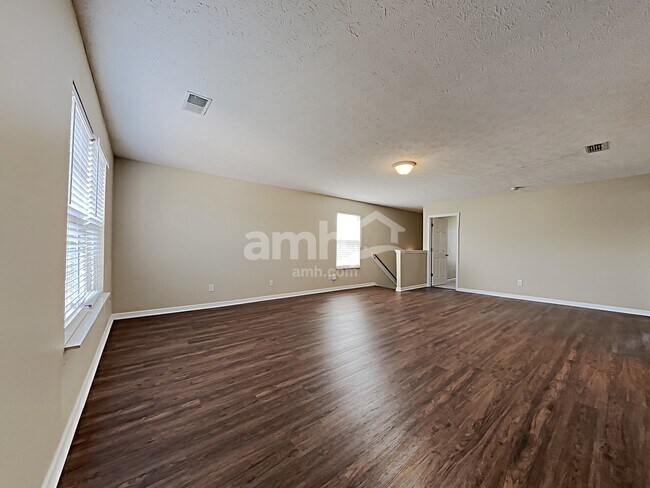 Building Photo - 316 Stewart Springs Dr