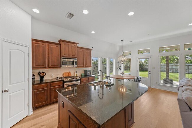 Building Photo - 28803 Crested Butte Dr