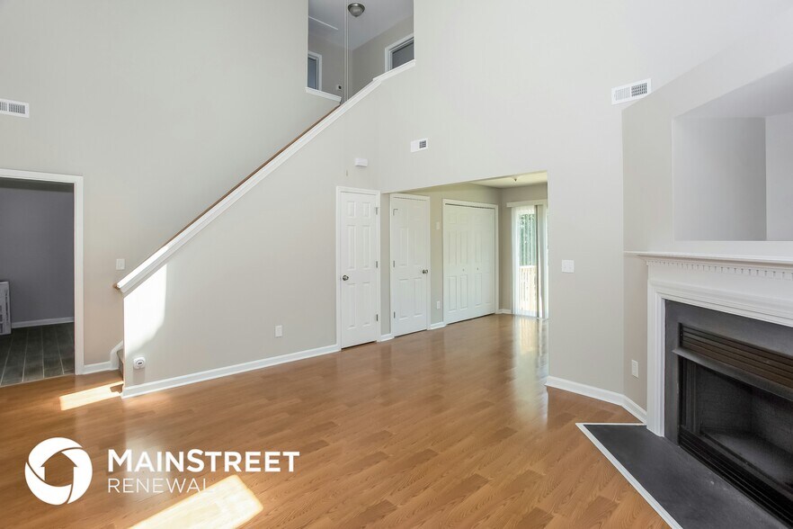 Building Photo - 780 Sir Raleigh Dr