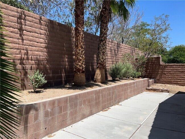 Building Photo - 10922 Moonbeam Glow Ln
