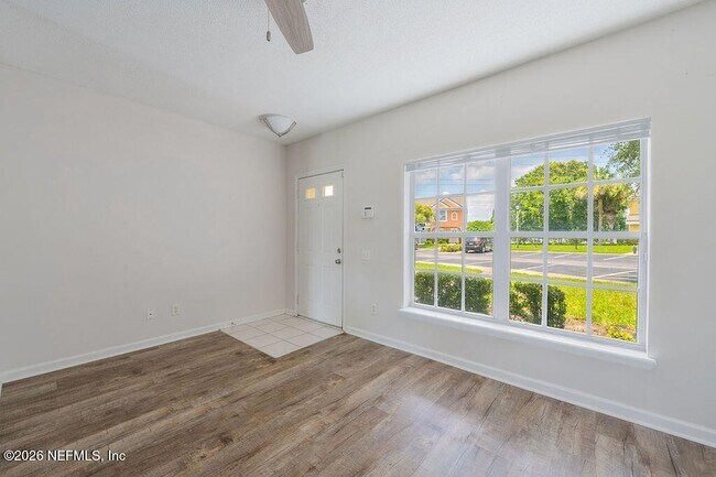 Building Photo - 12311 Kensington Lakes Dr