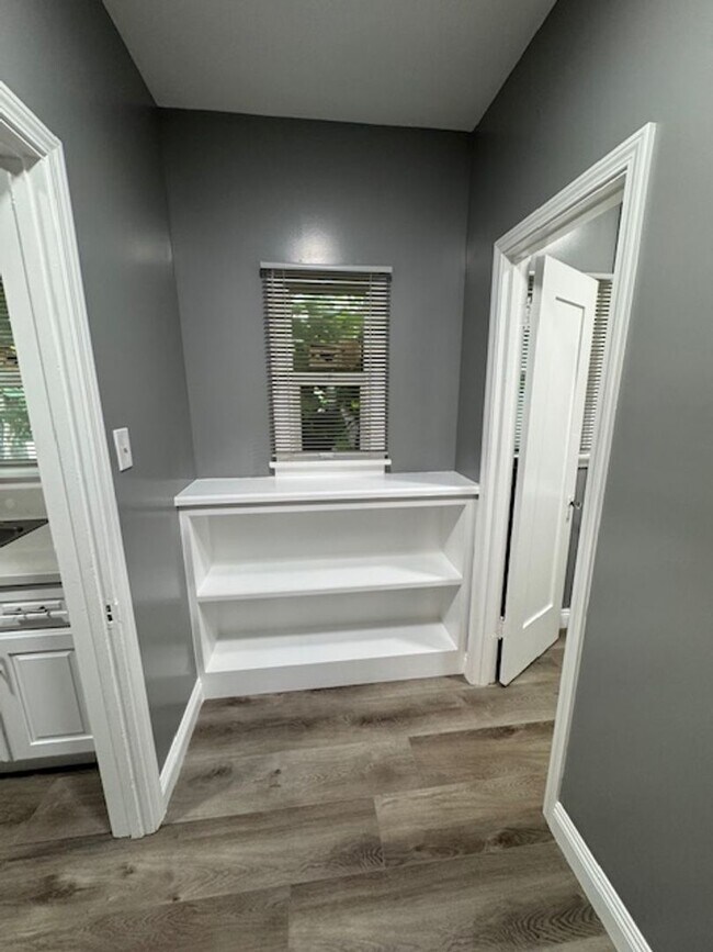 Building Photo - 714 Lime Ave