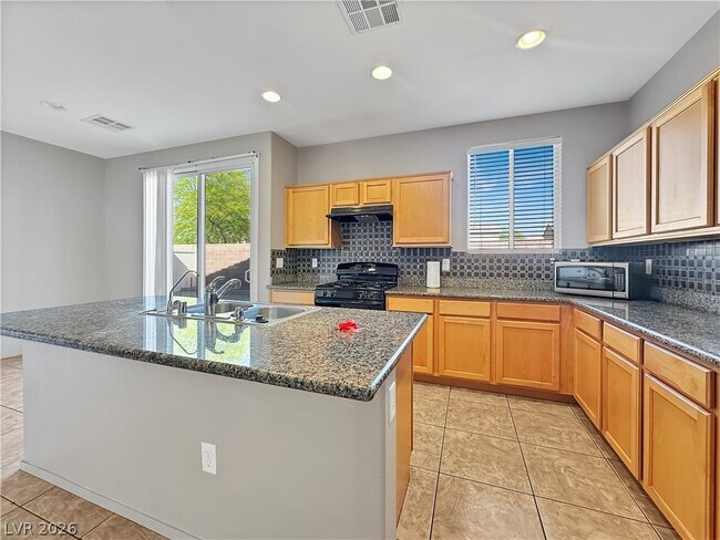 Building Photo - 5424 Talmo St
