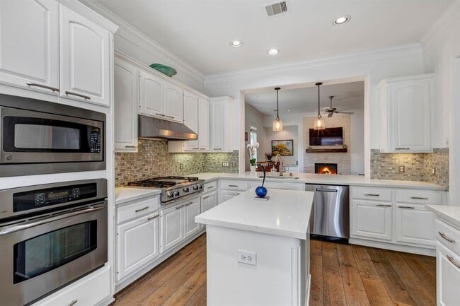 Building Photo - 1267 Sopris Dr