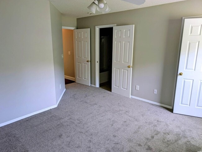 Building Photo - 456 Bellegrove Dr