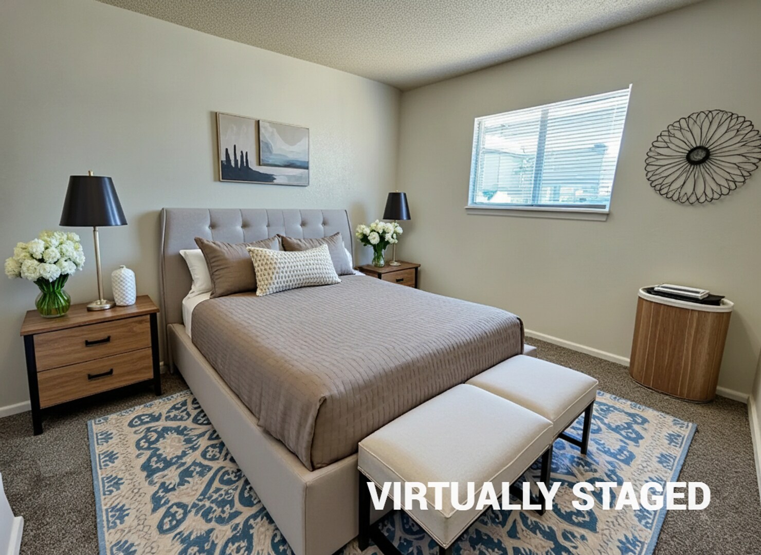 Building Photo - 807 W Hallmark Ave