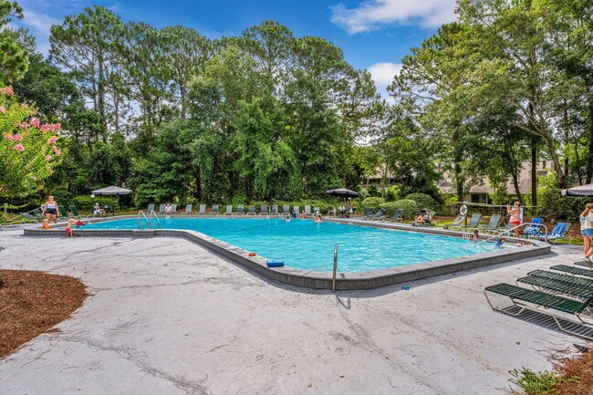 Building Photo - 1219 Oakmont Dr