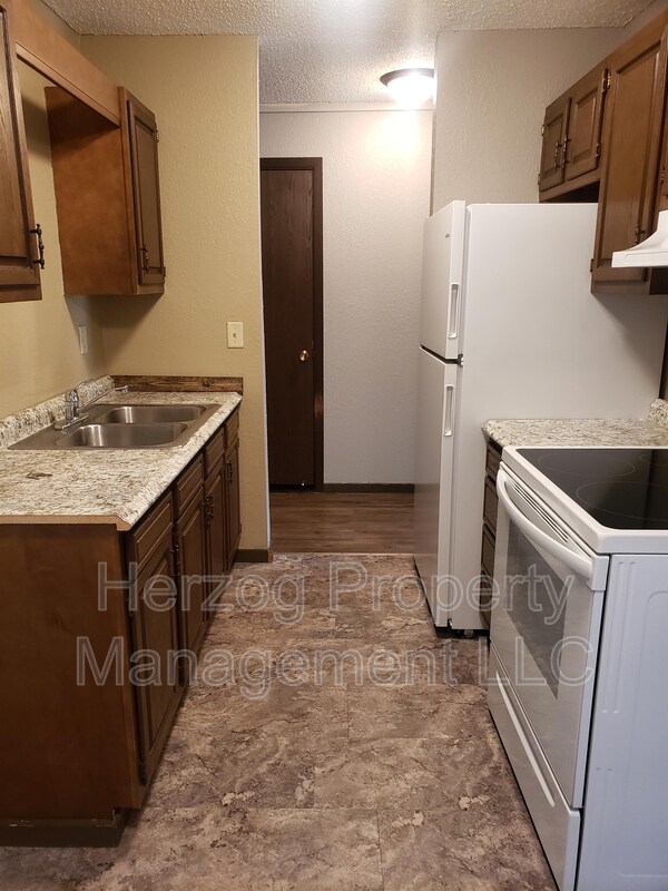 Primary Photo - 304 Kenwood Dr