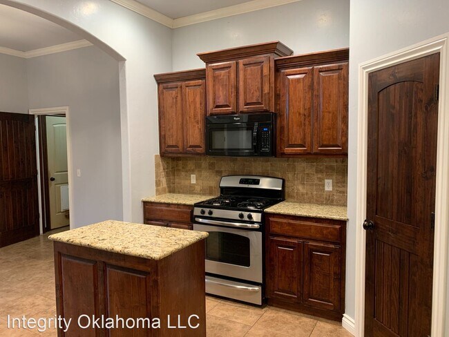 Building Photo - 4 br, 2 bath House - 2424 Wimberley Creek Dr.