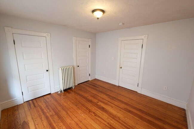 Building Photo - 72 Grampian Way