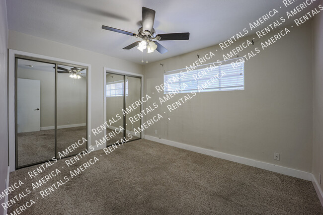 Building Photo - **COMING SOON** Beautiful 3 bed/2 bath hom...