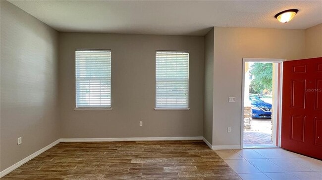 Building Photo - 3840 Ryegrass St