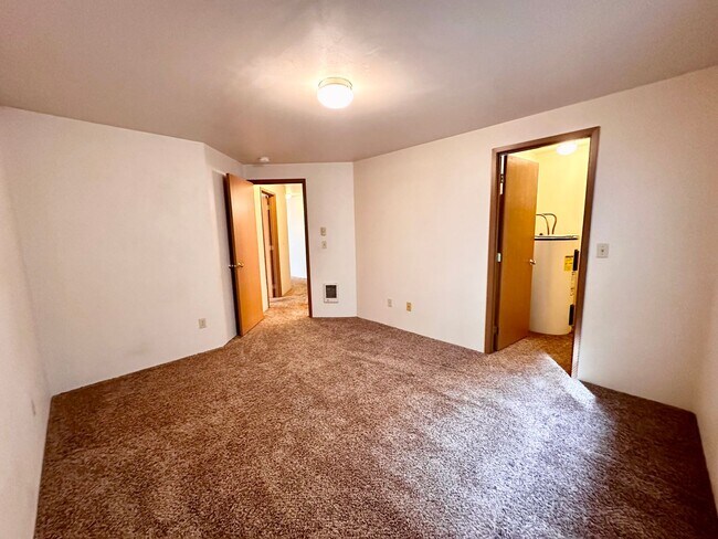 Building Photo - 808 Juniper Ave
