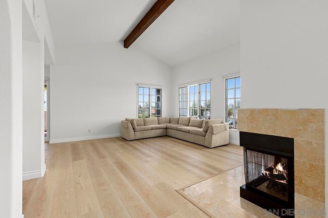 Building Photo - 378 Playa Blanca