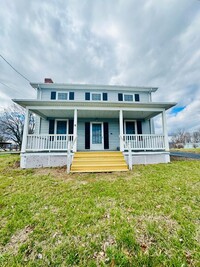 Building Photo - House for Rent in Broadway