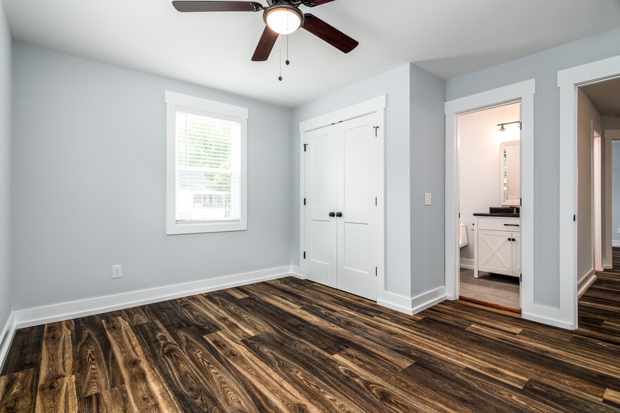 Master Bedroom - 503 Hampton St