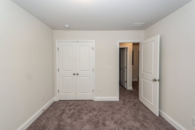 Building Photo - 7787 Montview Rd