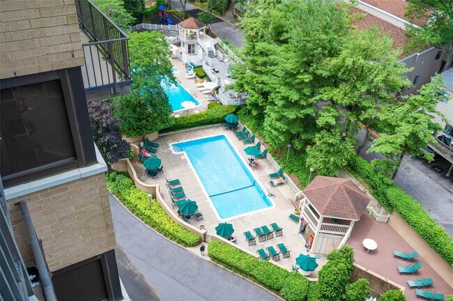 Building Photo - 25 Rockledge Ave