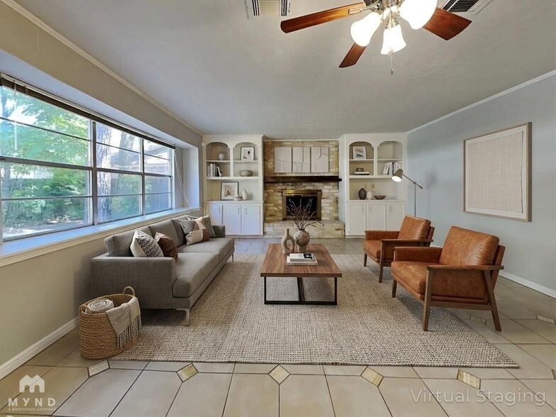 Building Photo - 15110 Gladebrook Dr