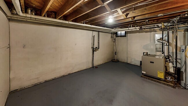 Building Photo - 625 N Blackhawk Ave