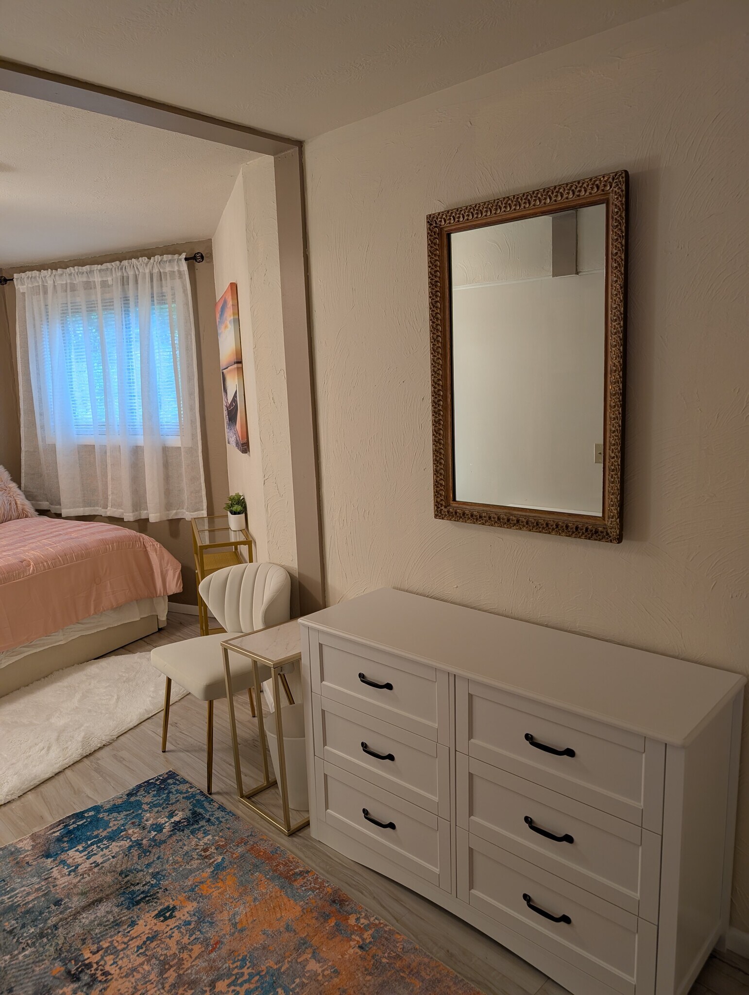 Room#2 - 12067 Gearhart Rd