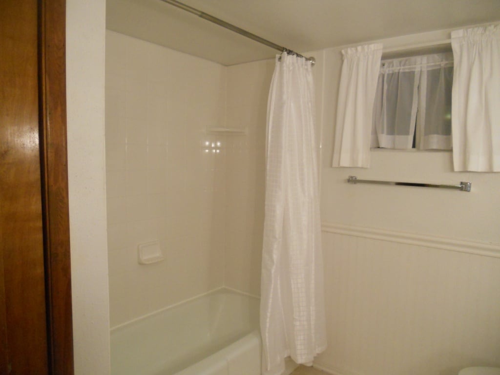 Bathroom Shower - 5509 W 13600 N