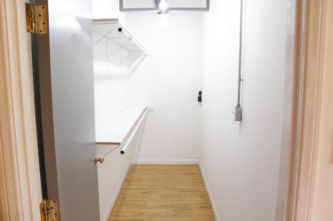 Building Photo - 5401 Alvern Cir