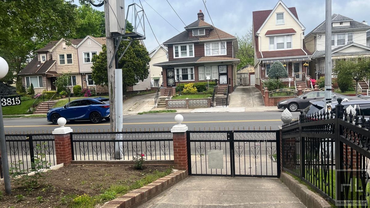 Building Photo - 3815 Farragut Rd