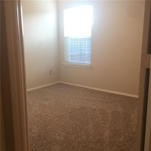 Building Photo - 9205 Lenox Dr