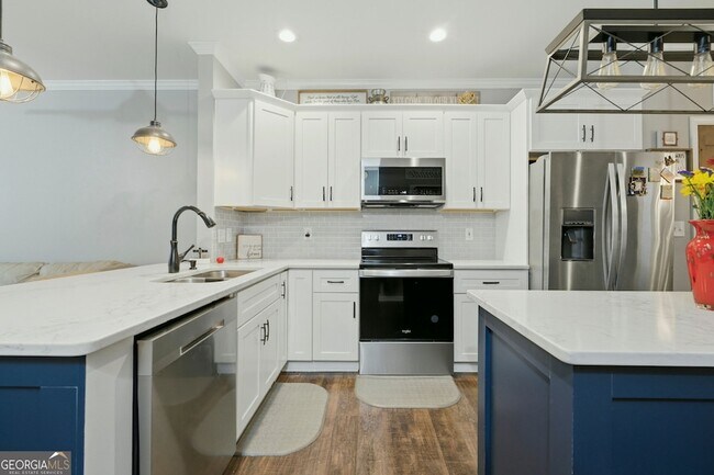 Building Photo - 1133 Village Ct SE