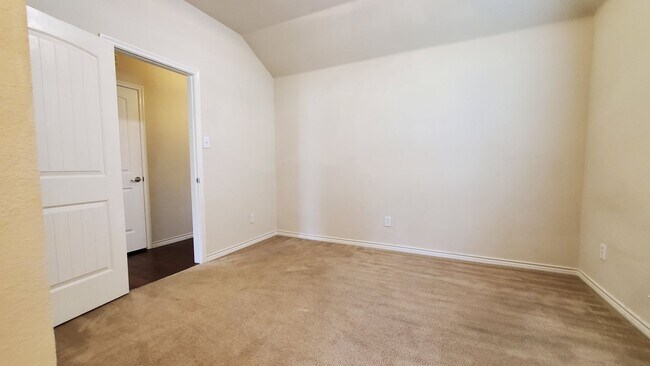 Building Photo - 301 Ponderosa Trail