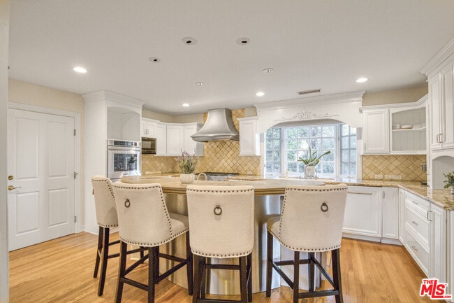 Building Photo - 3690 Crownridge Dr