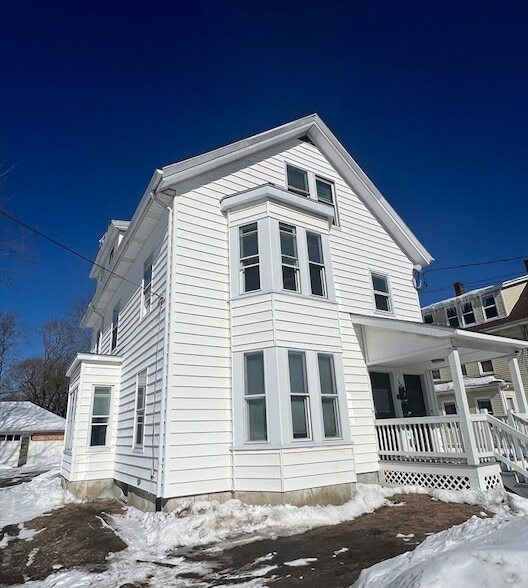 Building Photo - 164 Pleasant St