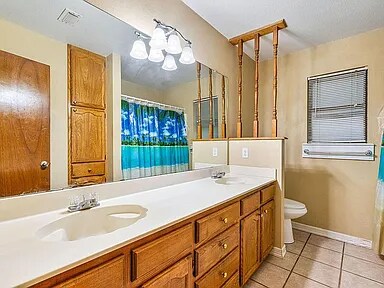 Building Photo - 411 Bluebonnet St