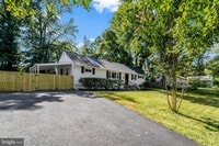 Building Photo - 7555 Park Ln