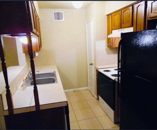 Building Photo - 4 Dallas Ct