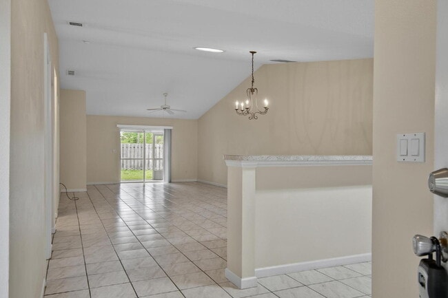 Building Photo - DUPLEX