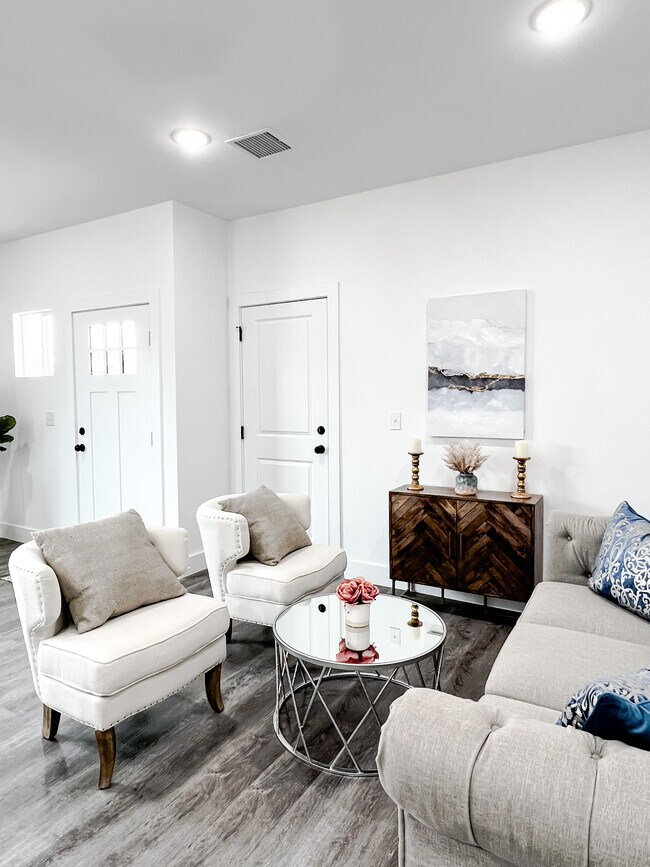 Building Photo - 126 Parris Bridge Rd