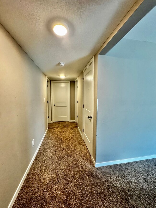 Building Photo - For Rent Beautiful 4 bedroom 3 bathroom 3 attached car garage!