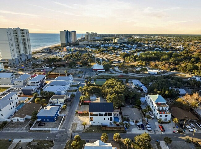 Building Photo - 14300 Millcole Ave