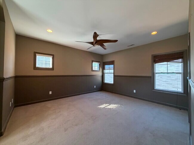 Building Photo - 15124 Sapphire Hill Ln