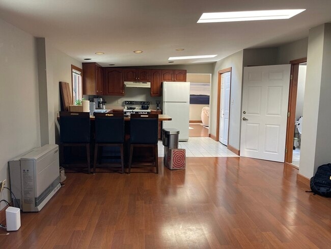 Building Photo - 576 Marrett Rd