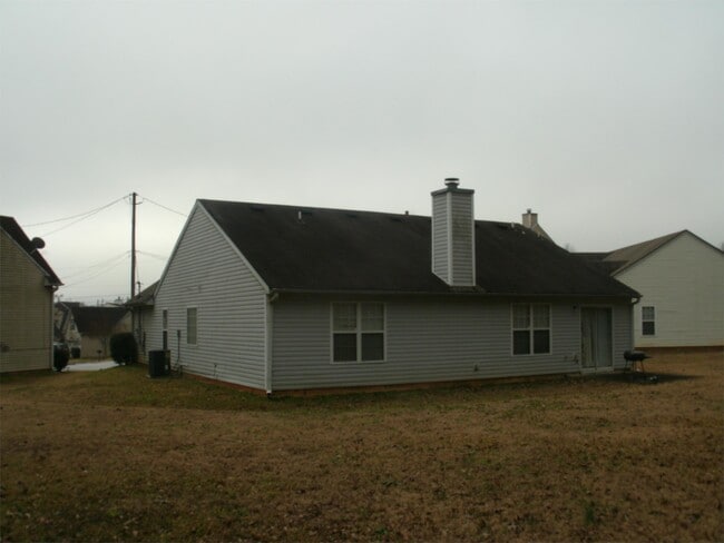 Building Photo - 5511 Walnut Ln
