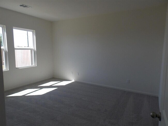 Building Photo - 1028 Long Bay Ct
