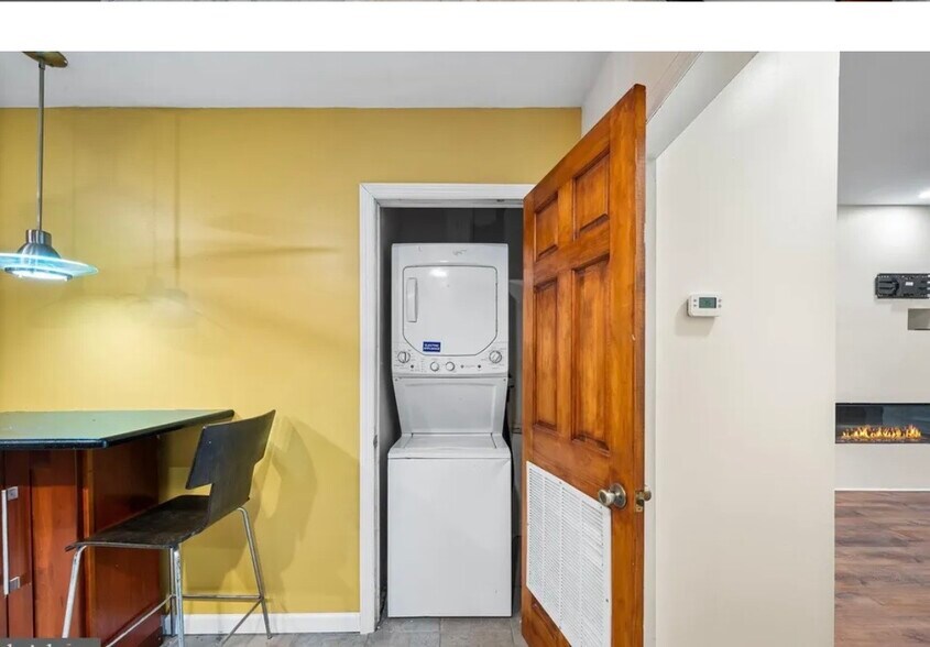 Building Photo - 1114 Snyder Ave